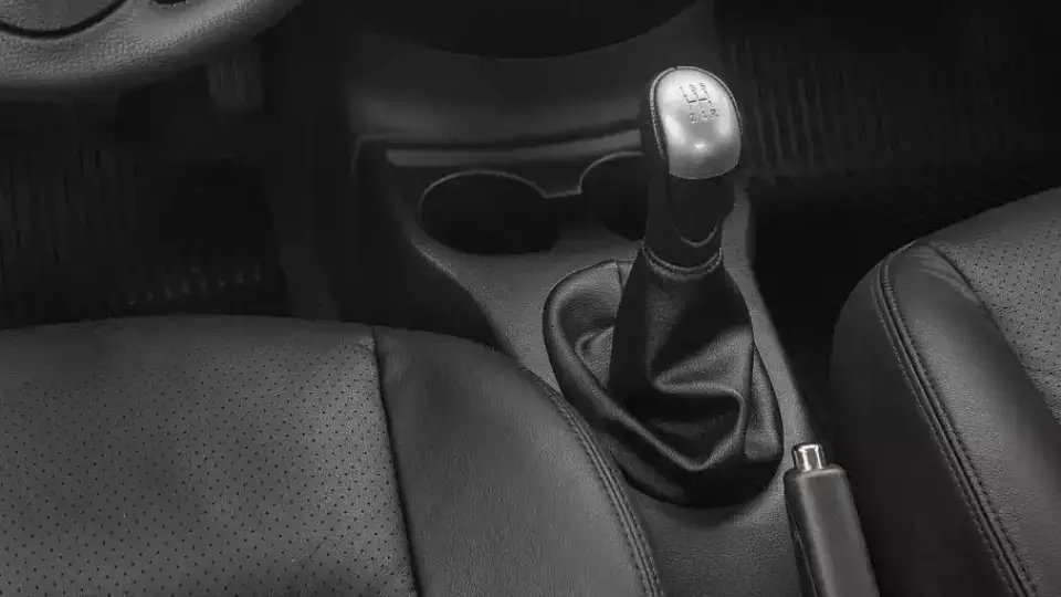 В САЩ спряха продажбите на последната кола с 5-степенна "ръчна" скоростна кутия