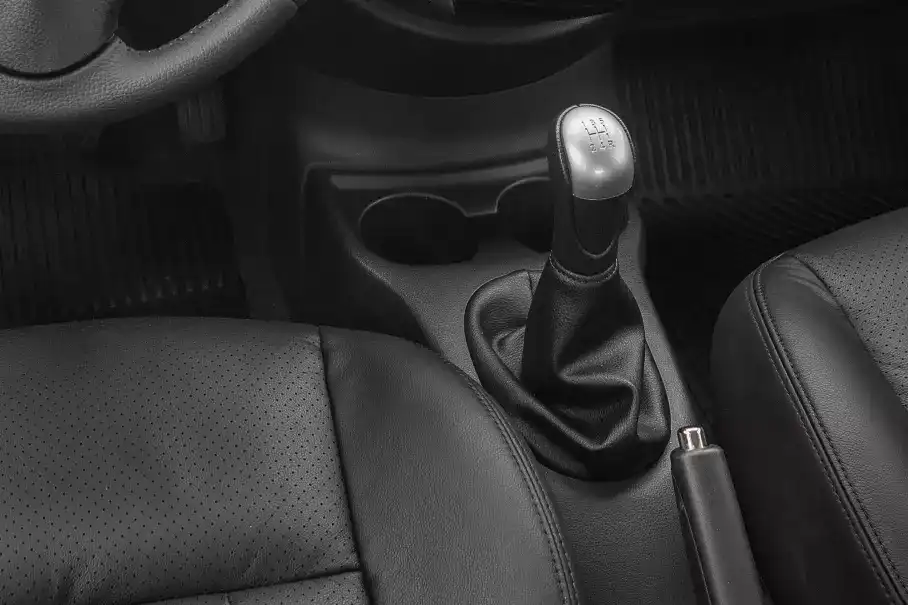 В САЩ спряха продажбите на последната кола с 5-степенна "ръчна" скоростна кутия