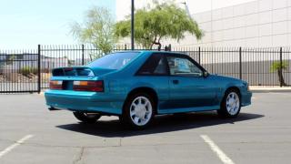 Капсула на времето: Намериха знаменита кола от 90-те без пробег Снимки