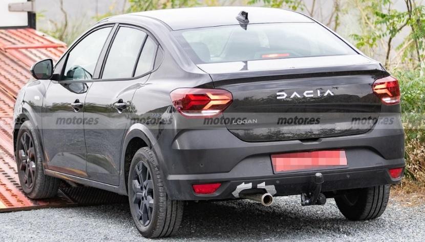 За първи път: Автошпиони заснеха новия Dacia Logan Снимки