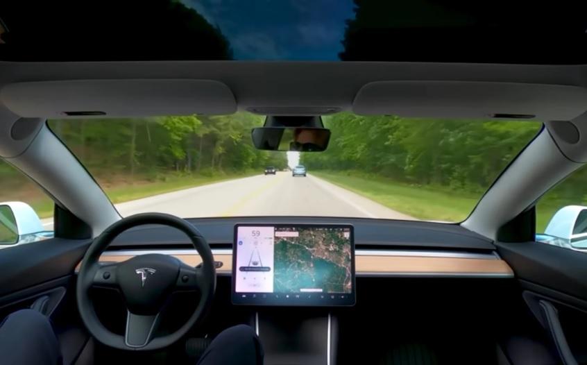 Tesla Model 3 измина над 700 000 км пробег, ето какво е нейното състояние Видео
