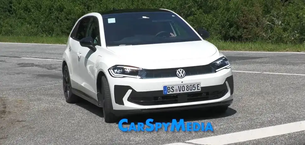 Най-евтиният модел на Volkswagen беше засечен на пътя Снимка