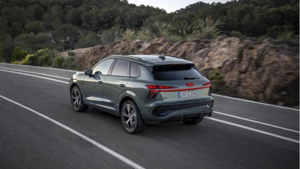 Динамика и увереност: Пускат новия бюджетен кросоувър Audi Снимки