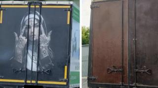 Накараха шофьор да замаже рисунката на монахиня върху камиона си Снимки
