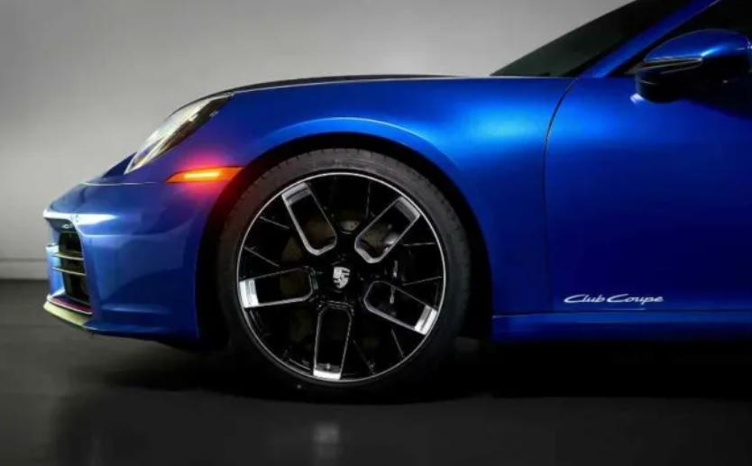 Страхотна: Пуснаха специална версия на Porsche 911 Снимки