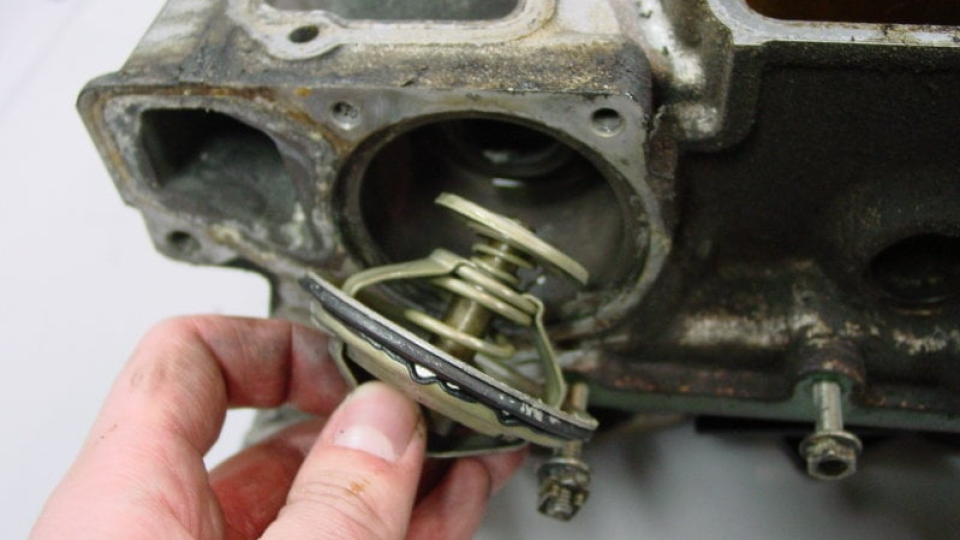 Това са признаците на повреден термостат на автомобила