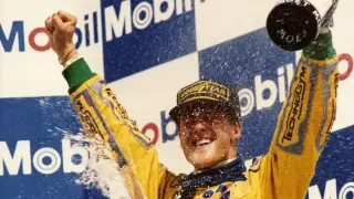 Снимка на деня: Немският пилот Михаел Шумахер на подиума