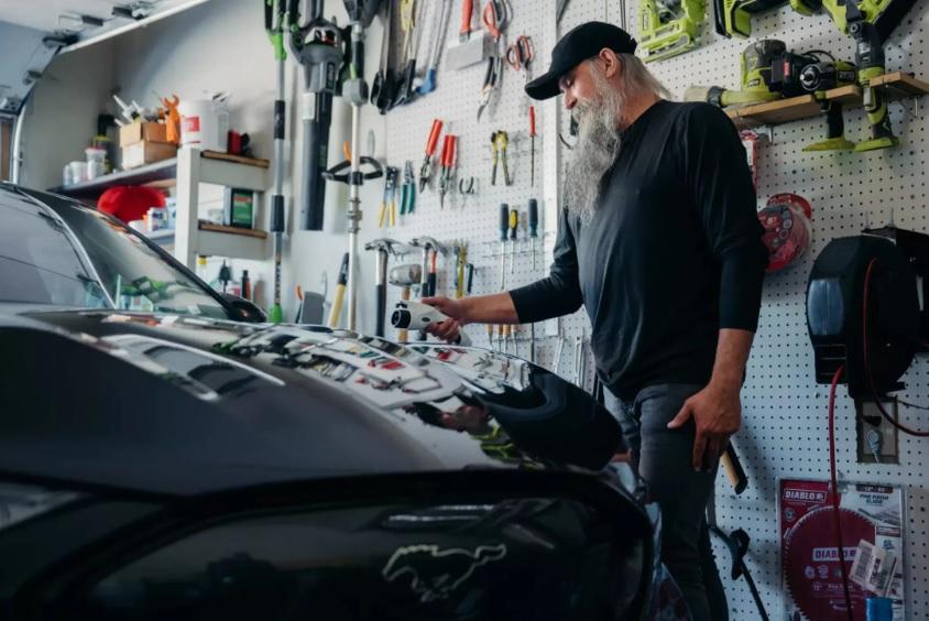 Собственик на електрическа кола с голям пробег каза тайната за дълъг живот на батерията