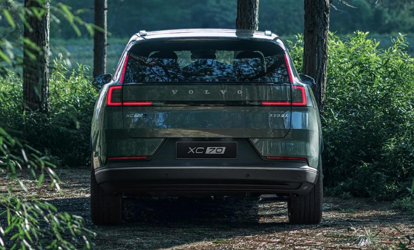 Вижте новия кросоувър Volvo XC70, който ще има радикални промени Снимки