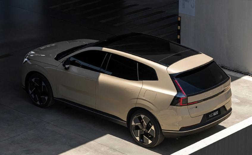 Вижте новия кросоувър Volvo XC70, който ще има радикални промени Снимки