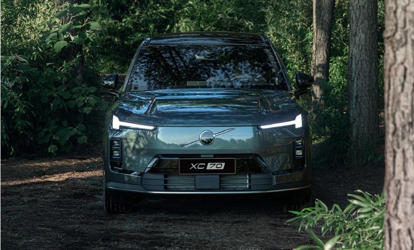 Вижте новия кросоувър Volvo XC70, който ще има радикални промени Снимки