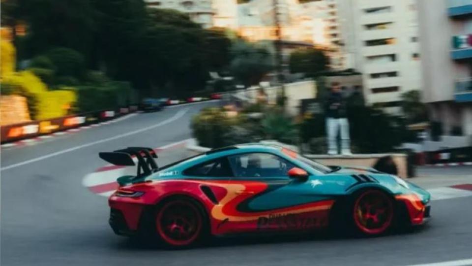 Дуа Липа продава воето ексклузивно Porsche, различно от всяко друго Снимки