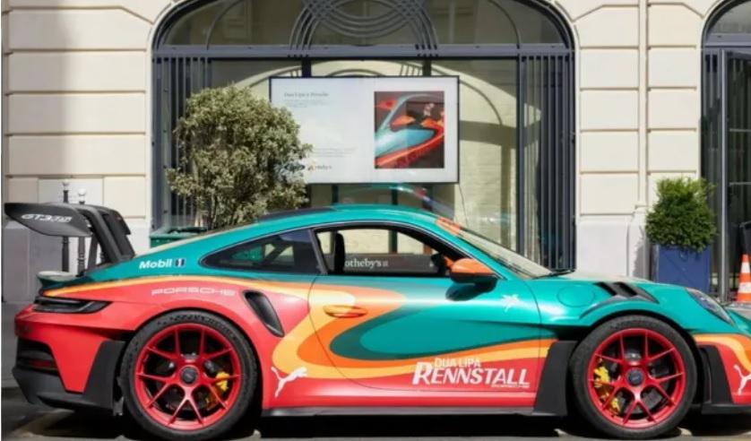 Дуа Липа продава воето ексклузивно Porsche, различно от всяко друго Снимки