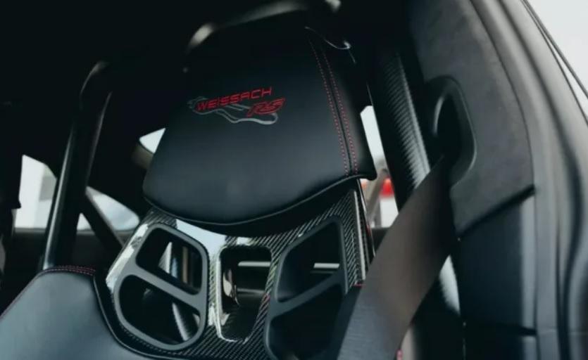 Дуа Липа продава воето ексклузивно Porsche, различно от всяко друго Снимки