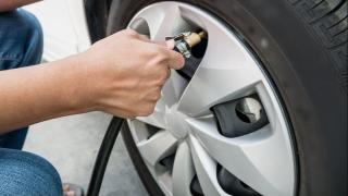 Този трик с гумите на колата пести гориво в жегите