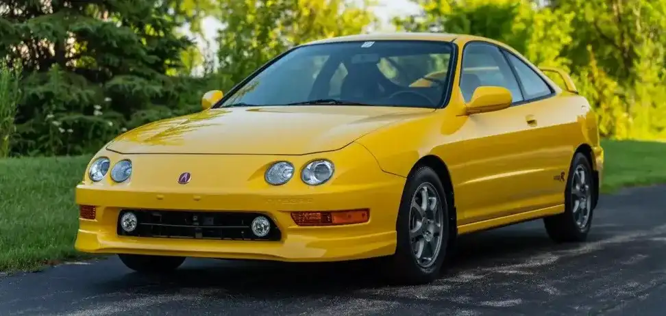 Стара Honda бе продадена 9 пъти по-скъпо, колкото ново Porsche