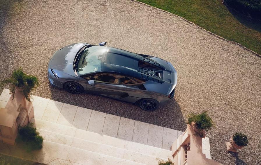 Lamborghini показа удивителен автомобил, вдъхновен от красотата на остров Снимки
