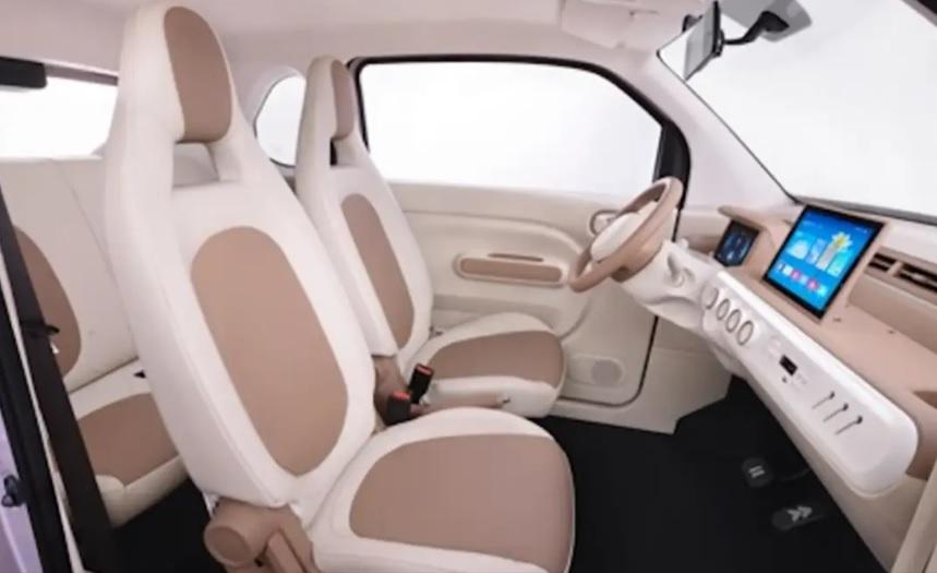 Показаха един от най-евтините електромобили, ето какво е оборудването Снимки