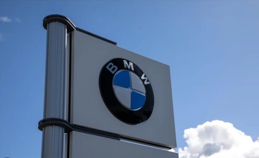 Каква е историята на името и логото на BMW Снимки