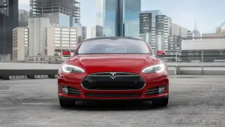 Време ли е за фалит? Вълната от провали на Tesla заплашва компанията с крах