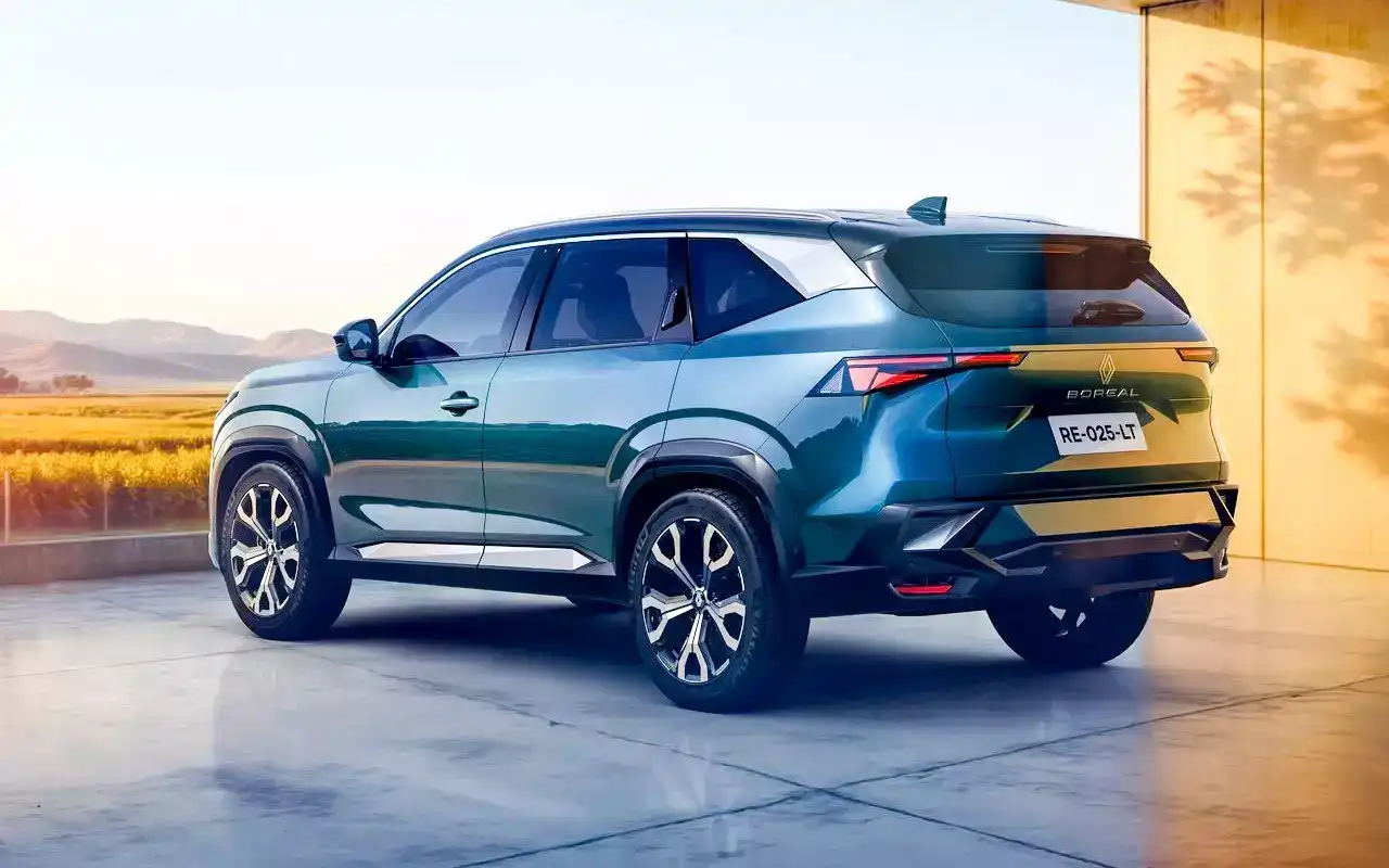 Висок просвет, богато оборудване: Renault разсекрети нов кросоувър