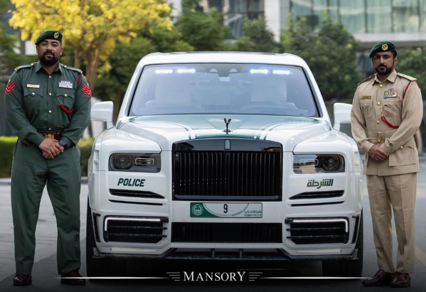 Удивително: Тези патрулни полицаи вече използват Rolls-Royce и Mercedes G-Class Снимки