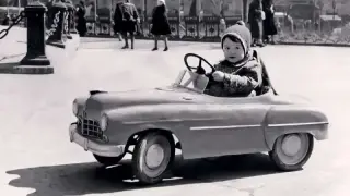 Всички деца мечтаеха да се возят на тази кола, а и не само те