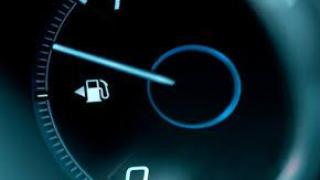 Икономисвайте гориво с този трик, ако сте с ръчни скорости