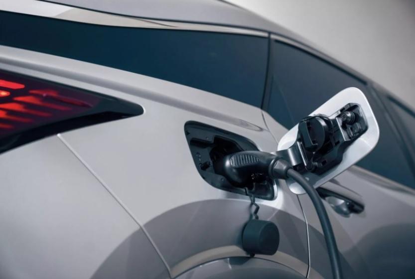 Показаха новия кросоувър Lexus RX, ето какви са промените Снимки