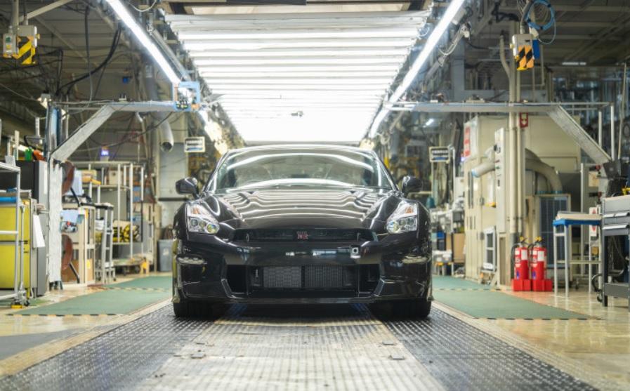 Nissan постави край на една епоха и спря производството на легендарен модел
