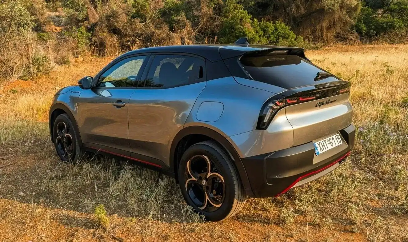 Дългоочаквана нова кола: На какво е способна най-евтината Alfa Romeo