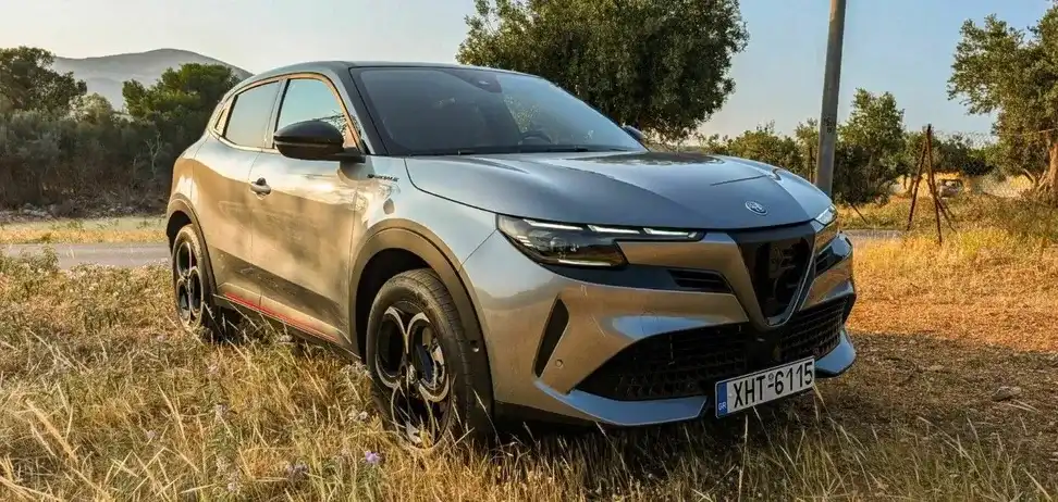 Дългоочаквана нова кола: На какво е способна най-евтината Alfa Romeo