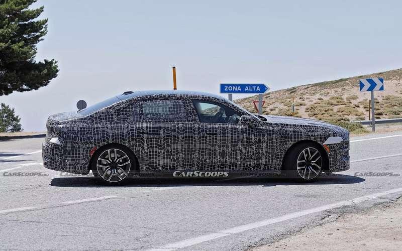 Първи снимки на новия седан BMW 7-Series