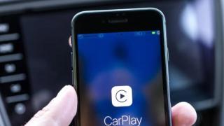 Скрити функции на CarPlay за удобство и безопасност на пътя