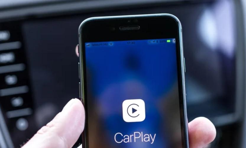 Скрити функции на CarPlay за удобство и безопасност на пътя