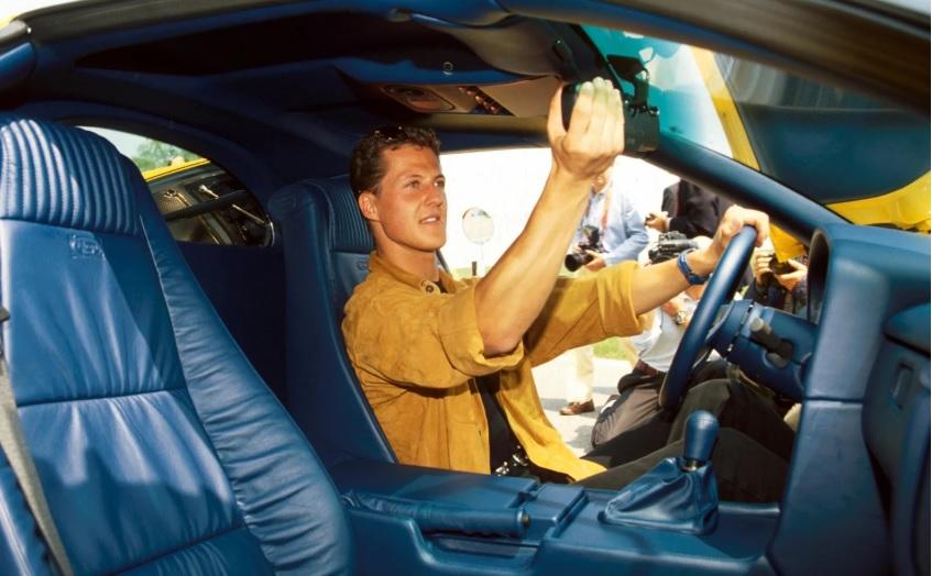 Жълта ракета: Намериха Bugatti на Шумахер в румънската провинция Видео