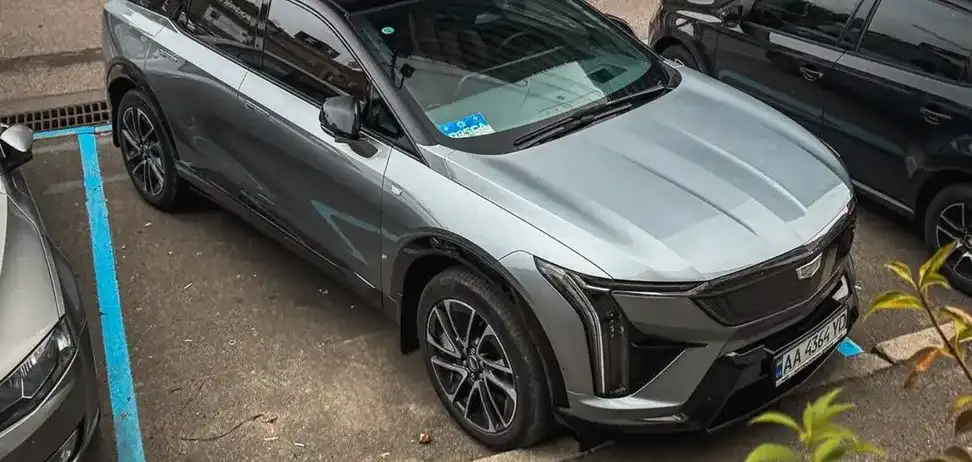 Най-евтиният електрически автомобил Cadillac се появи в Украйна