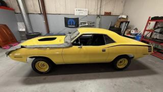 Намериха легендарна спортна кола в гараж, струва цяло състояние Снимки