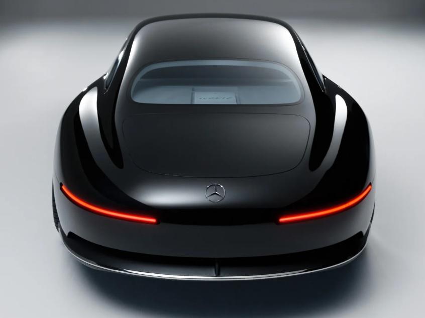 Mercedes представи Vision Iconic – визия за бъдещето Снимки