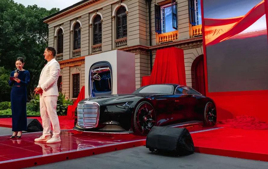 Mercedes представи Vision Iconic – визия за бъдещето Снимки