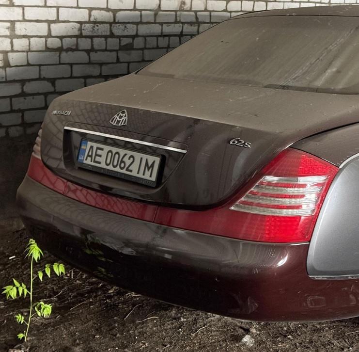 Не е за вярване: Намериха изоставена лимузина Maybach Снимки