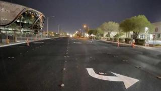 Необичайно: Защо този голям град няма линии, разделящи пътните платна Снимки