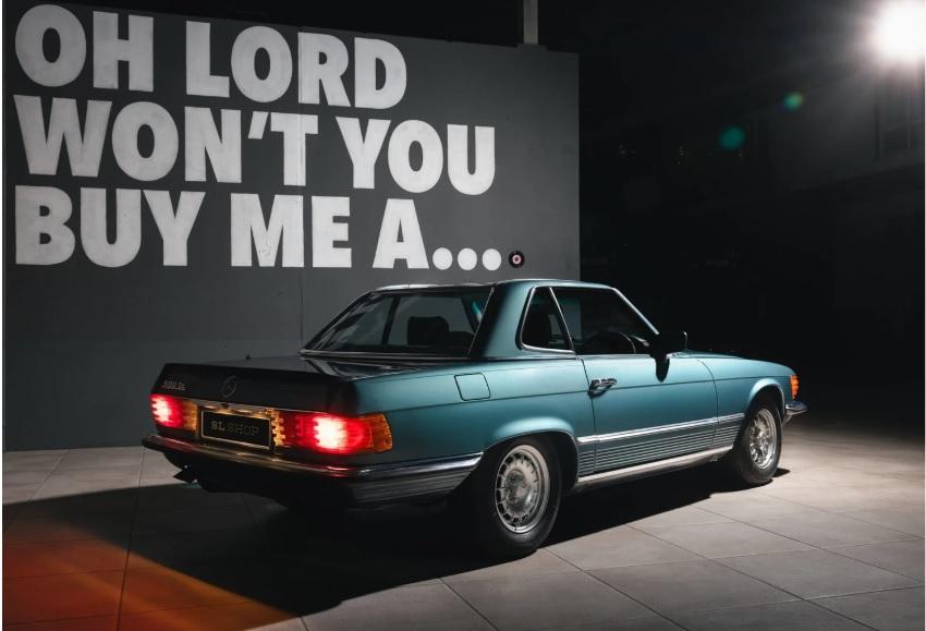Удивително: Намериха Mercedes SL от 1982 г., който никога не е каран Снимки