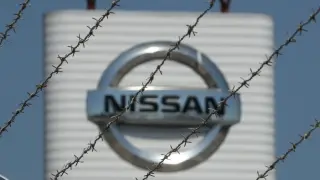 Проблеми с доставките на чипове заплашват заводите на Toyota и Nissan