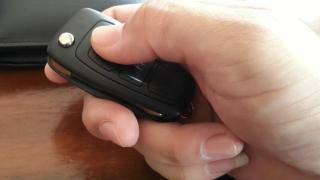 Какво да направите, ако се окажете в капан заради изтощена батерия в ключа