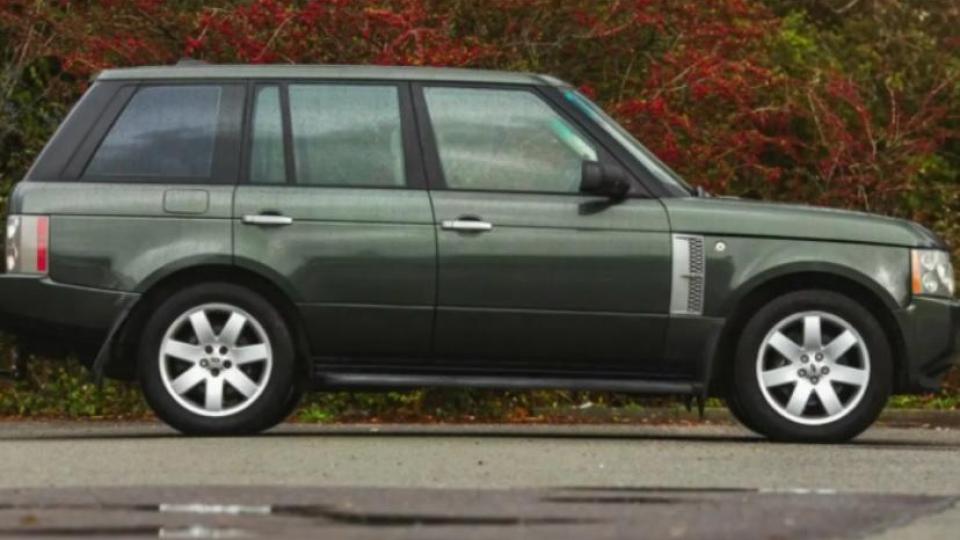 Продава се ежедневният автомобил на кралица Елизабет Снимки