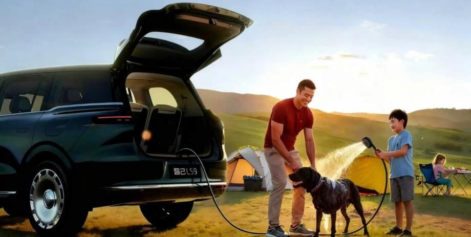 Този нов кросоувър има богато оборудване, голям пробег и... душ в багажника Снимки