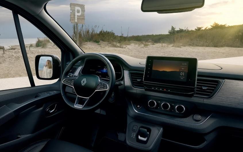 Пуснаха уникален вариант на Renault Escapade, превърнат е в достъпен дом на колела Снимки
