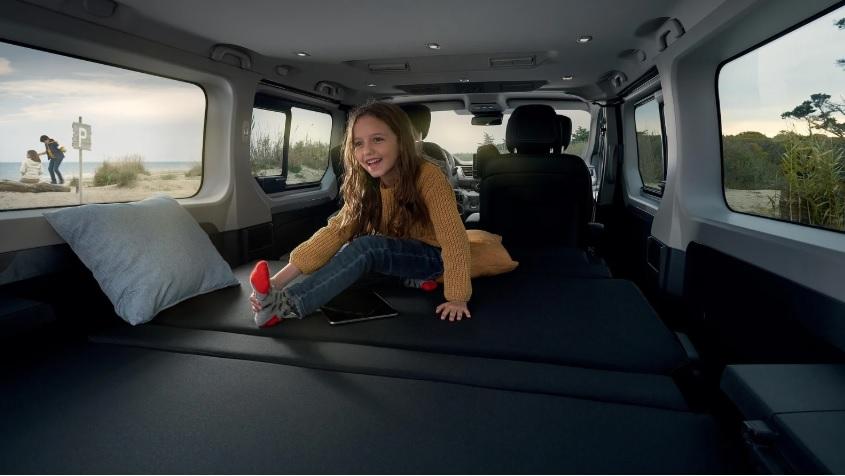 Пуснаха уникален вариант на Renault Escapade, превърнат е в достъпен дом на колела Снимки