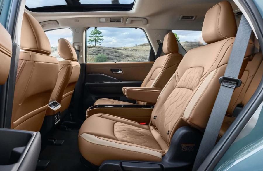 Новият Nissan Pathfinder се отличава с модерни технологии и свежи дизайнерски решения Снимки